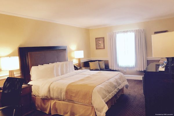 Inn On The Square (Greenwood)